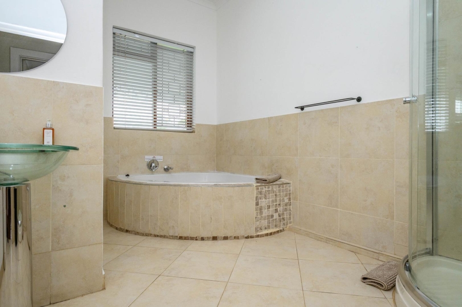 5 Bedroom Property for Sale in Mill Park Eastern Cape